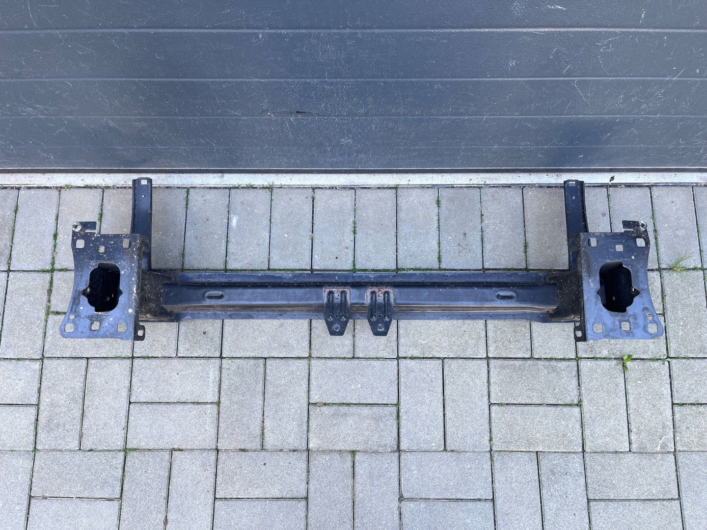 VW PASSAT B8 3G0 sider pillar of a bumper front 3G0807611