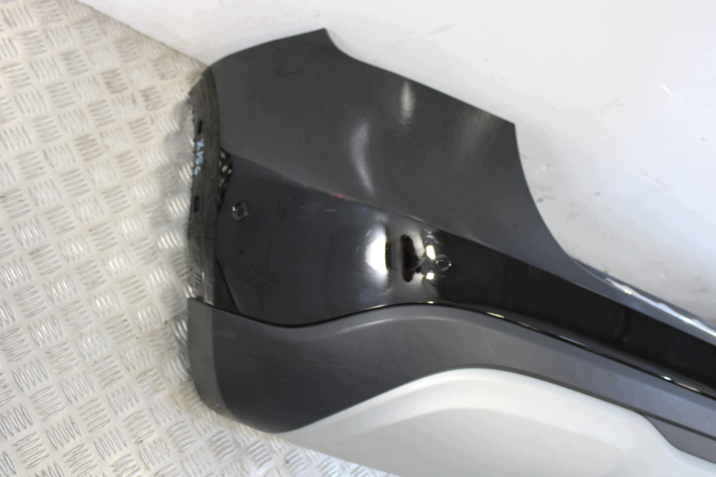 bumper rear part rear complete 6 X PDC MERCEDES GLA W156 X156