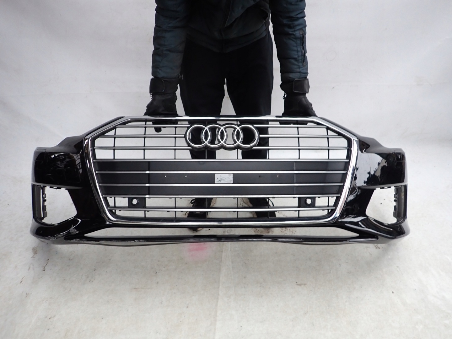 AUDI A6 C8 4K 18- nárazník předek přední ostřikovač 4XPDC 4K0807437A