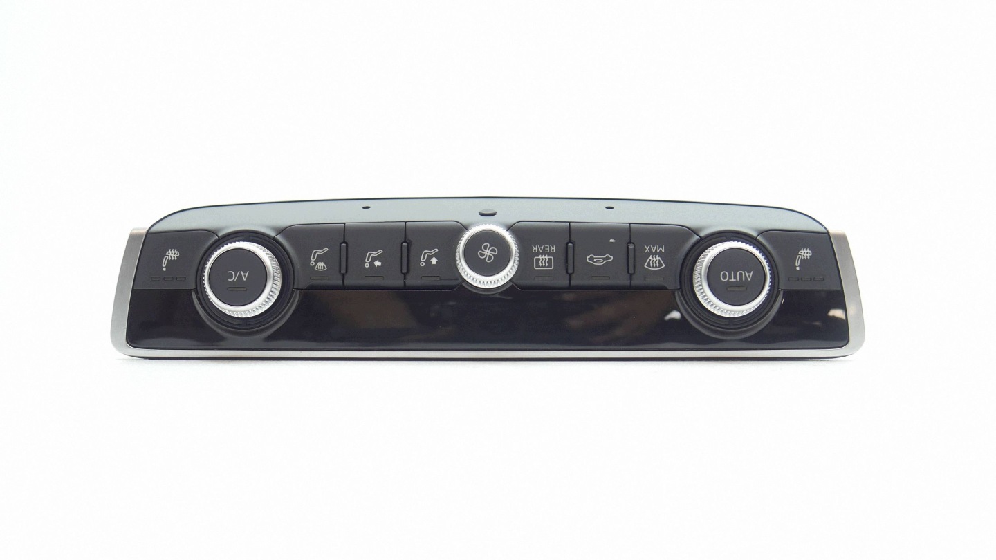 Unite commande clima Bouches buses AUDI Q3 II 83A 83A820043E