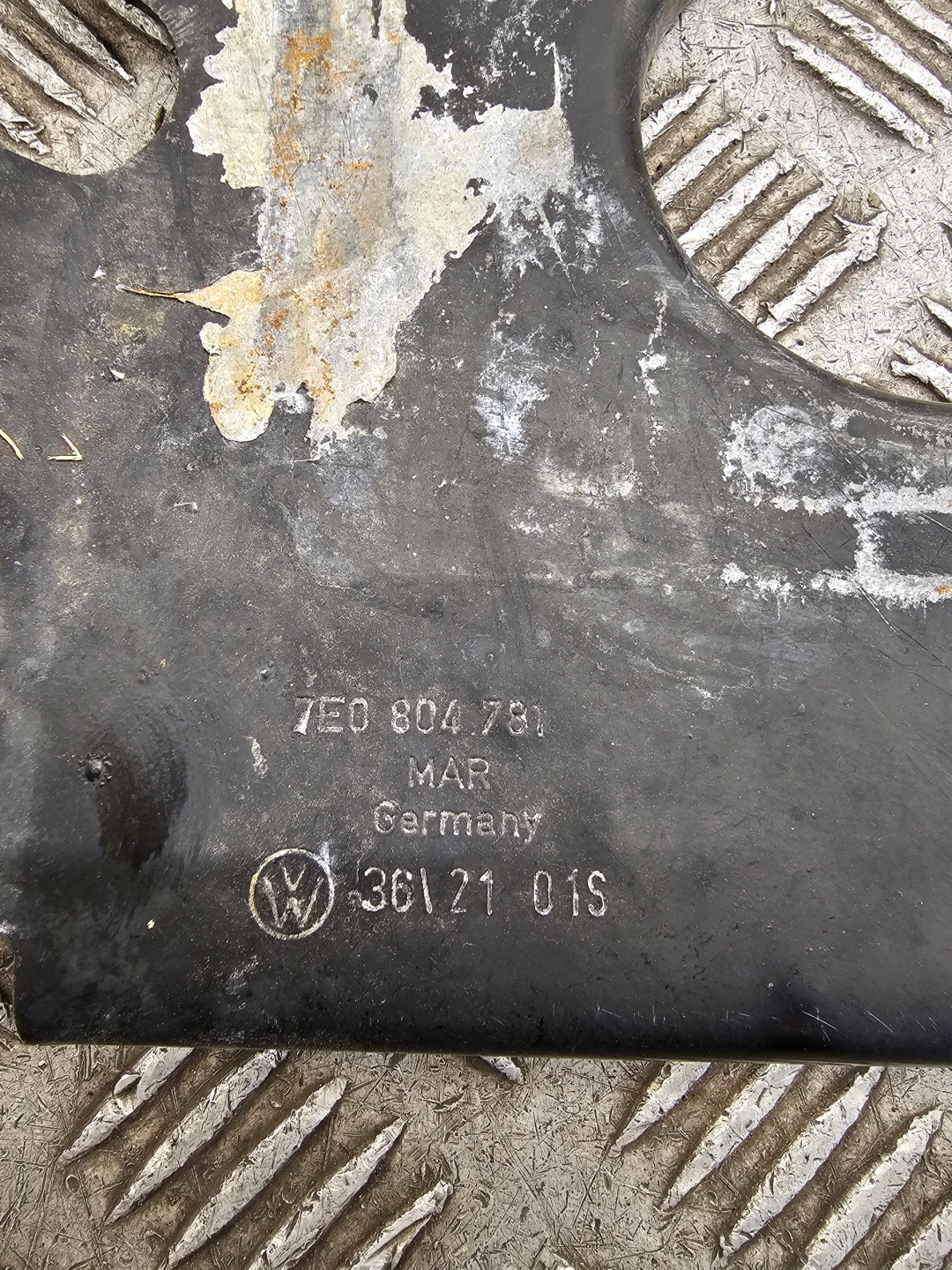 Grundlage AKUMULATORA 7E0804781 VW T6 T6.1 MULTIVAN Original