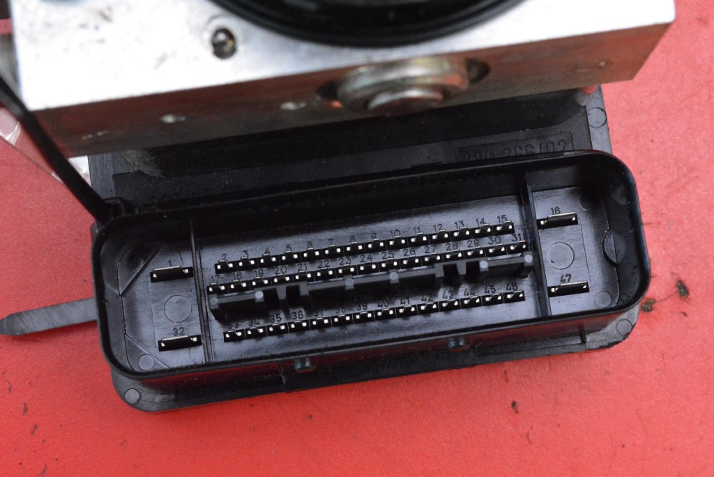 pumpe ABS 6784763-01 10.0206-0351.4 BMW E90 E91 2.0 D 143 KM 04-10