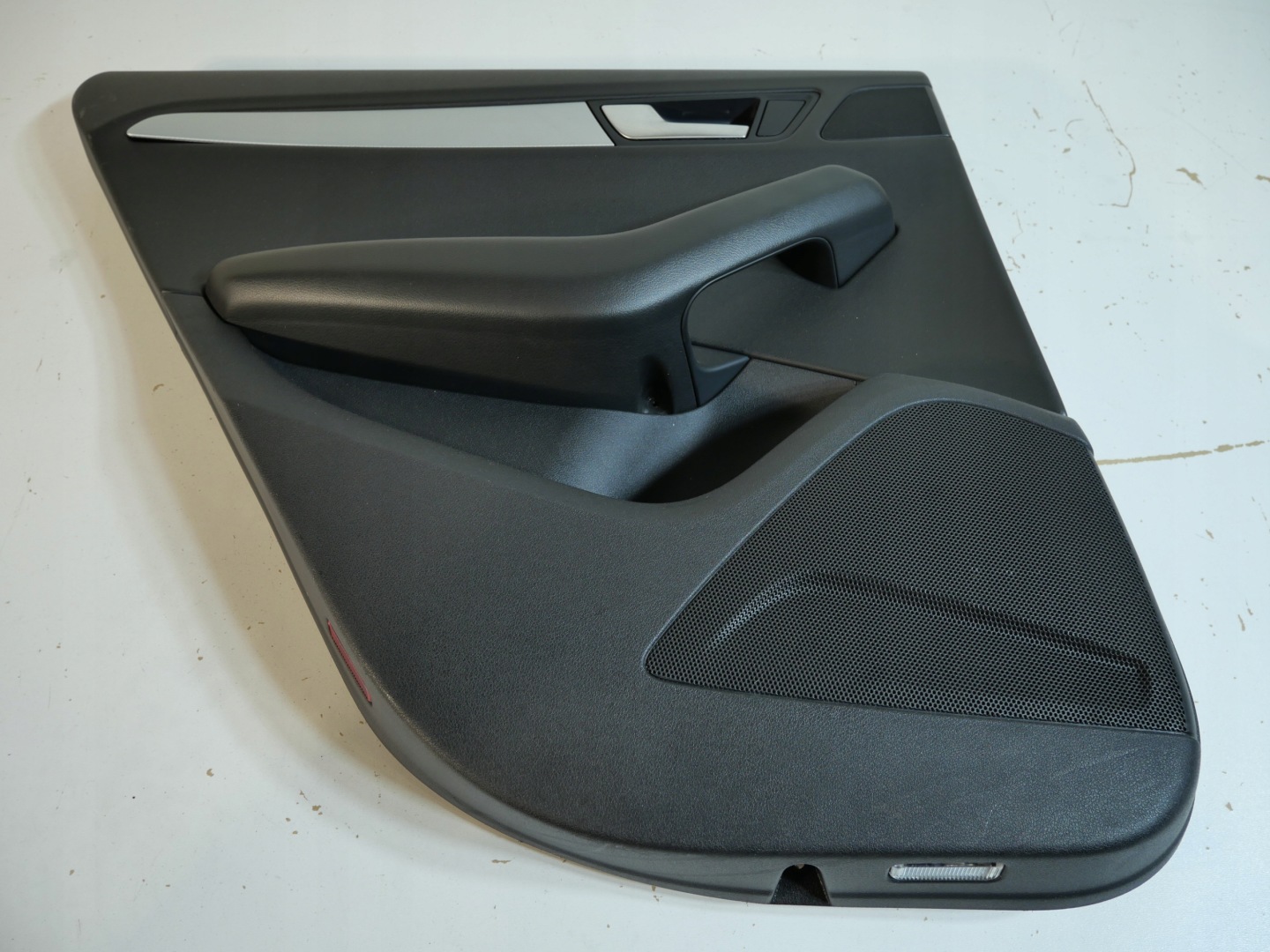 side door upholstery left rear part AUDI Q5 8R0