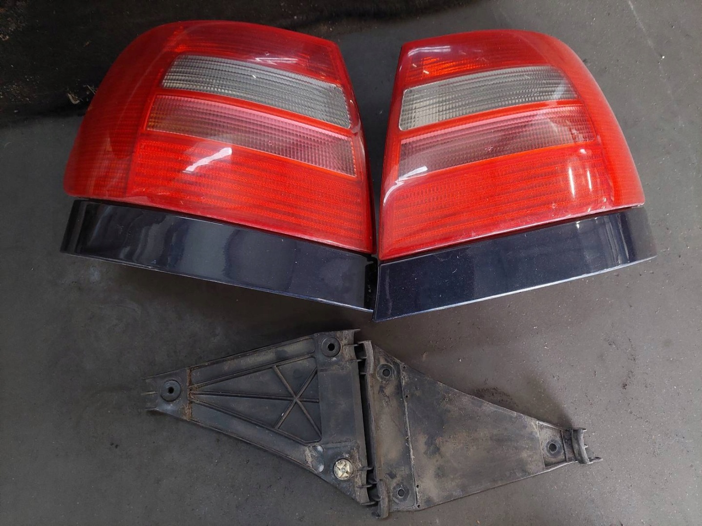 complete rear part trunk door bumper light AUDI A4 B5 FL LZ5L