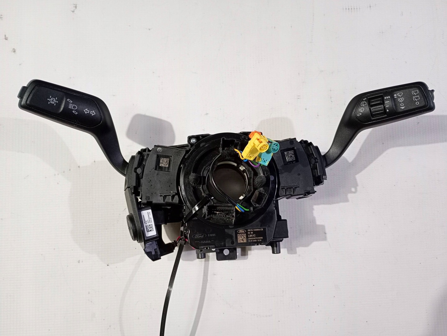 steering wheel levers and controls manetka ring zwijak Ford Explorer VI 3.0 ST 2020