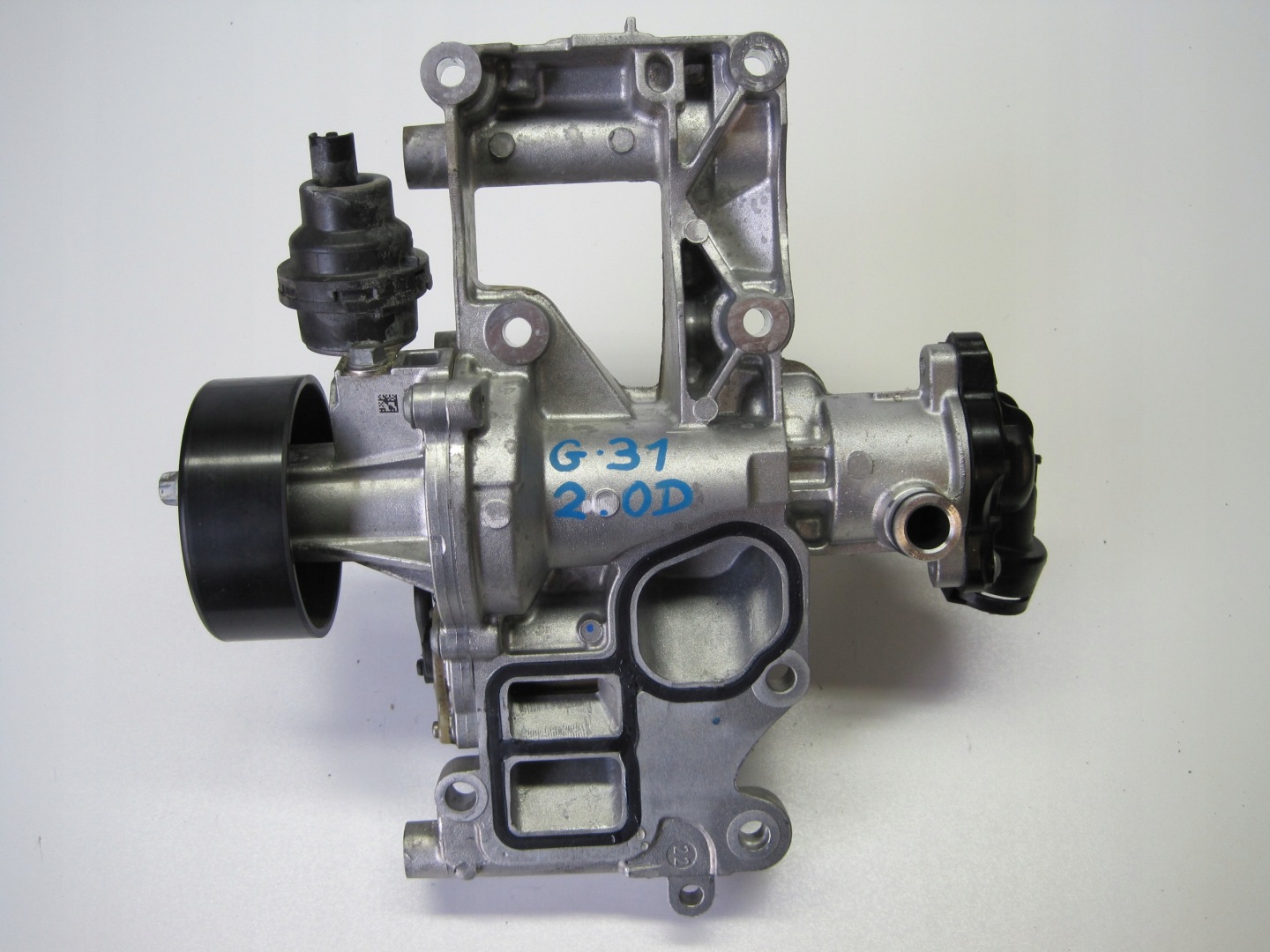 holder water pump BMW 5 G30 2,0D 8593269
