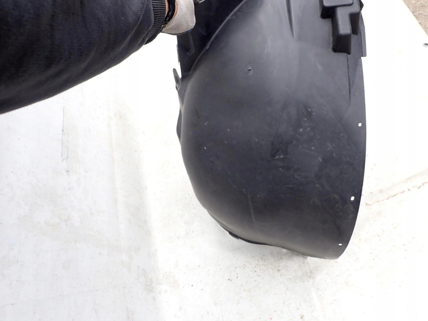 VOLVO XC60 II 2 17- mudguard front front left