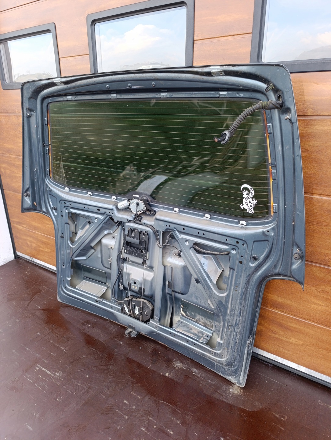 VW T5 T5 LIFT trunk door cover boot rear part complete