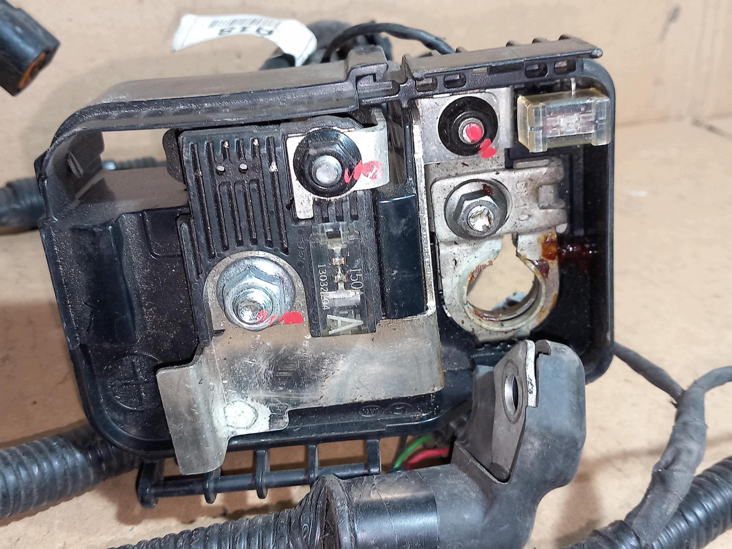 bundle of the engine + terminal plus KIA CEED II 91850-A2180