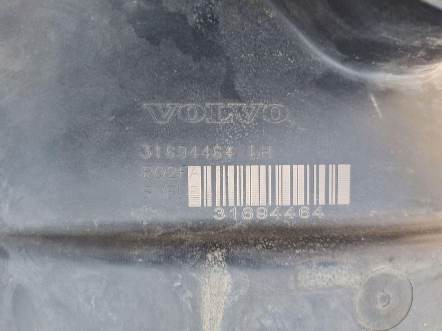 mudguard left front VOLVO XC60 II XC-60 II 2017R->