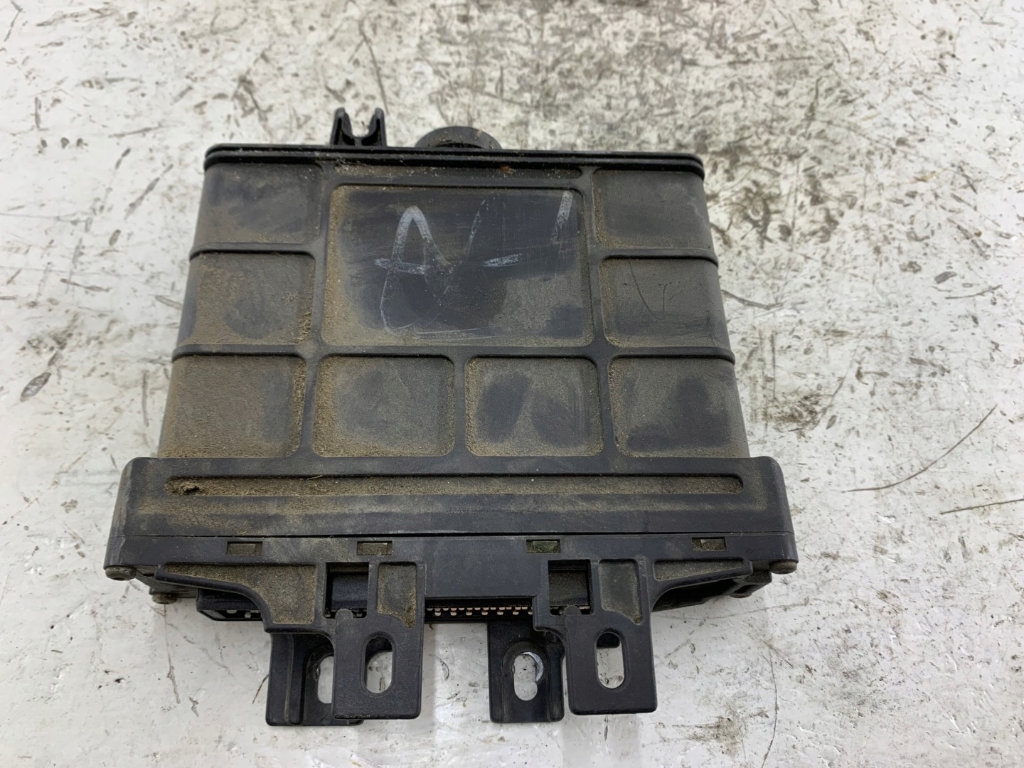 VW GOLF IV AUDI A3 8L 1.9 TDI unité de commande électronique uce moteur 01M927733FA