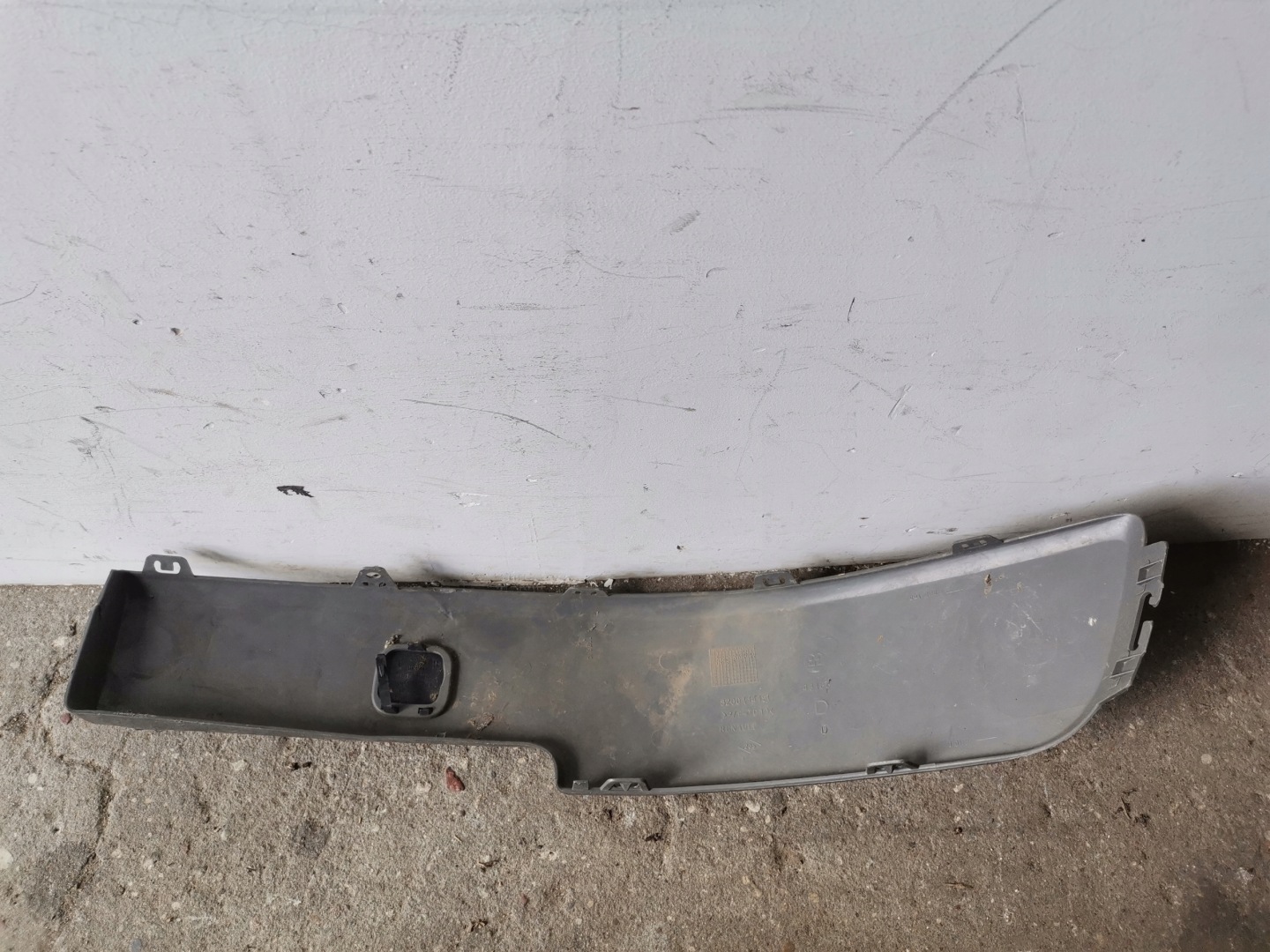 lišta nárazníku pravá předek RENAULT MEGANE II 8200114151