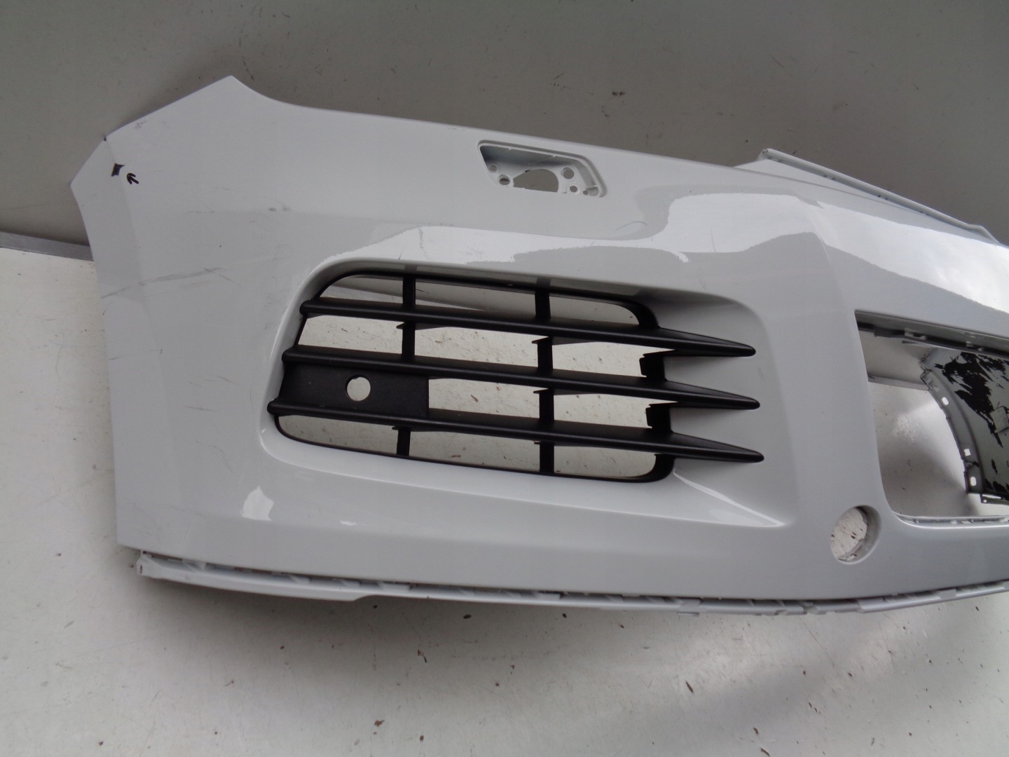 front bumper VW TOUAREG 7P6 10-14 R-LINE NR 43973