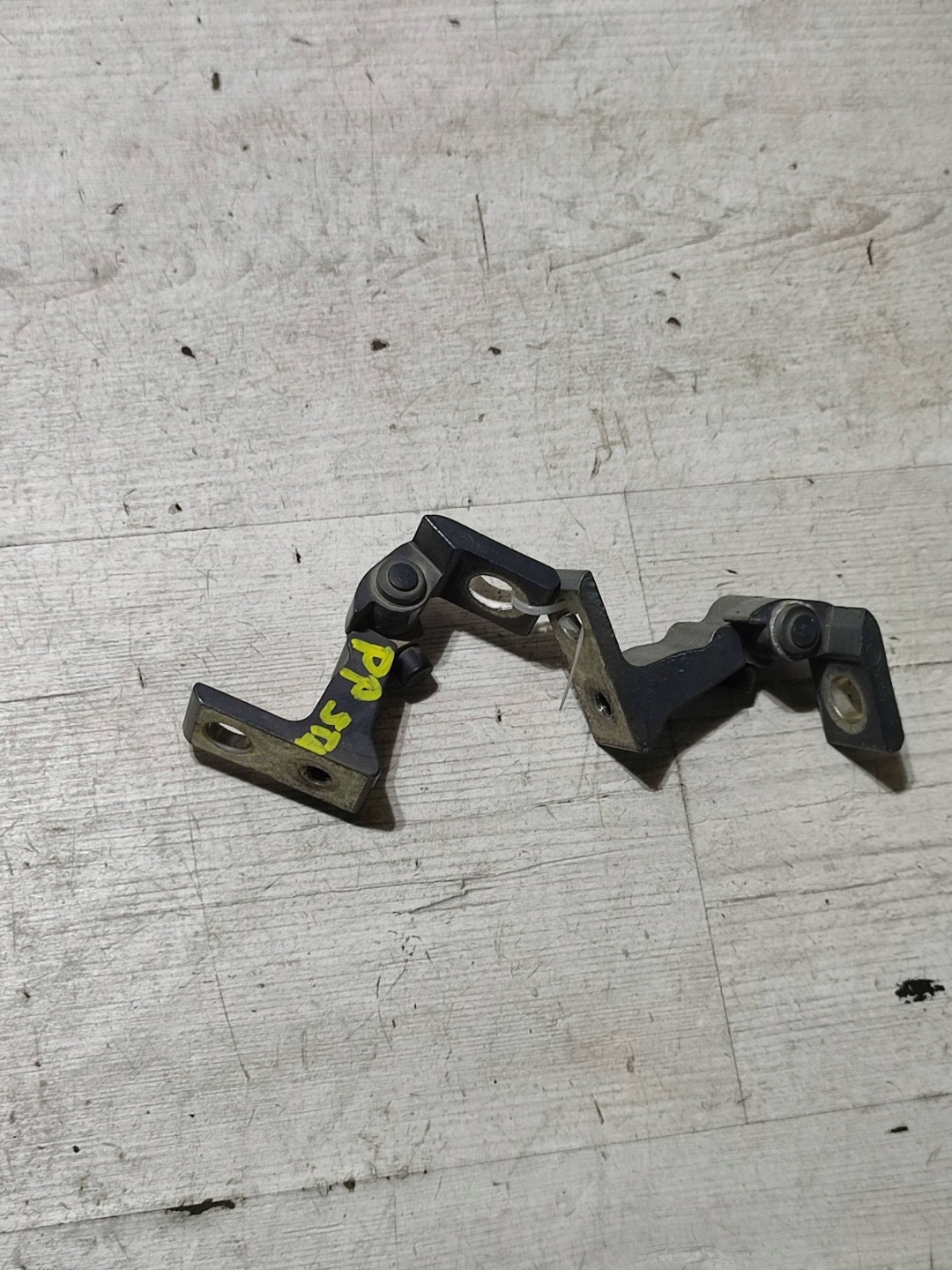 Volkswagen Touran III 2020 front right hinges hinge