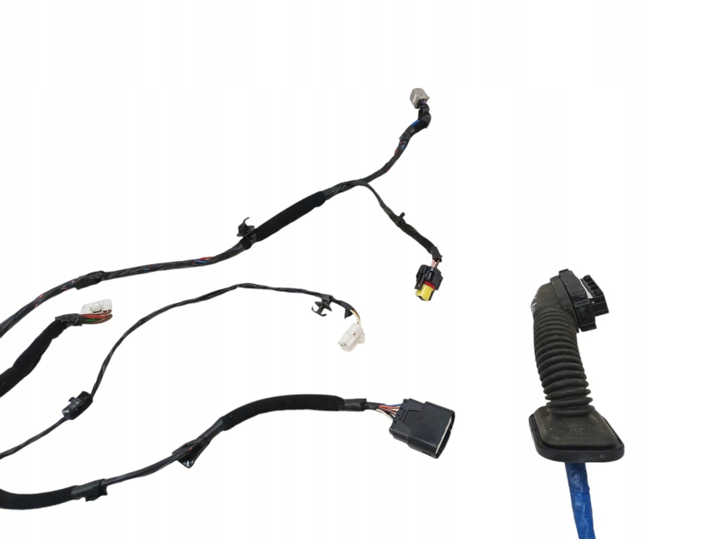 bundle door right front 91630-3U390 Kia Sportage III (2010-2015)