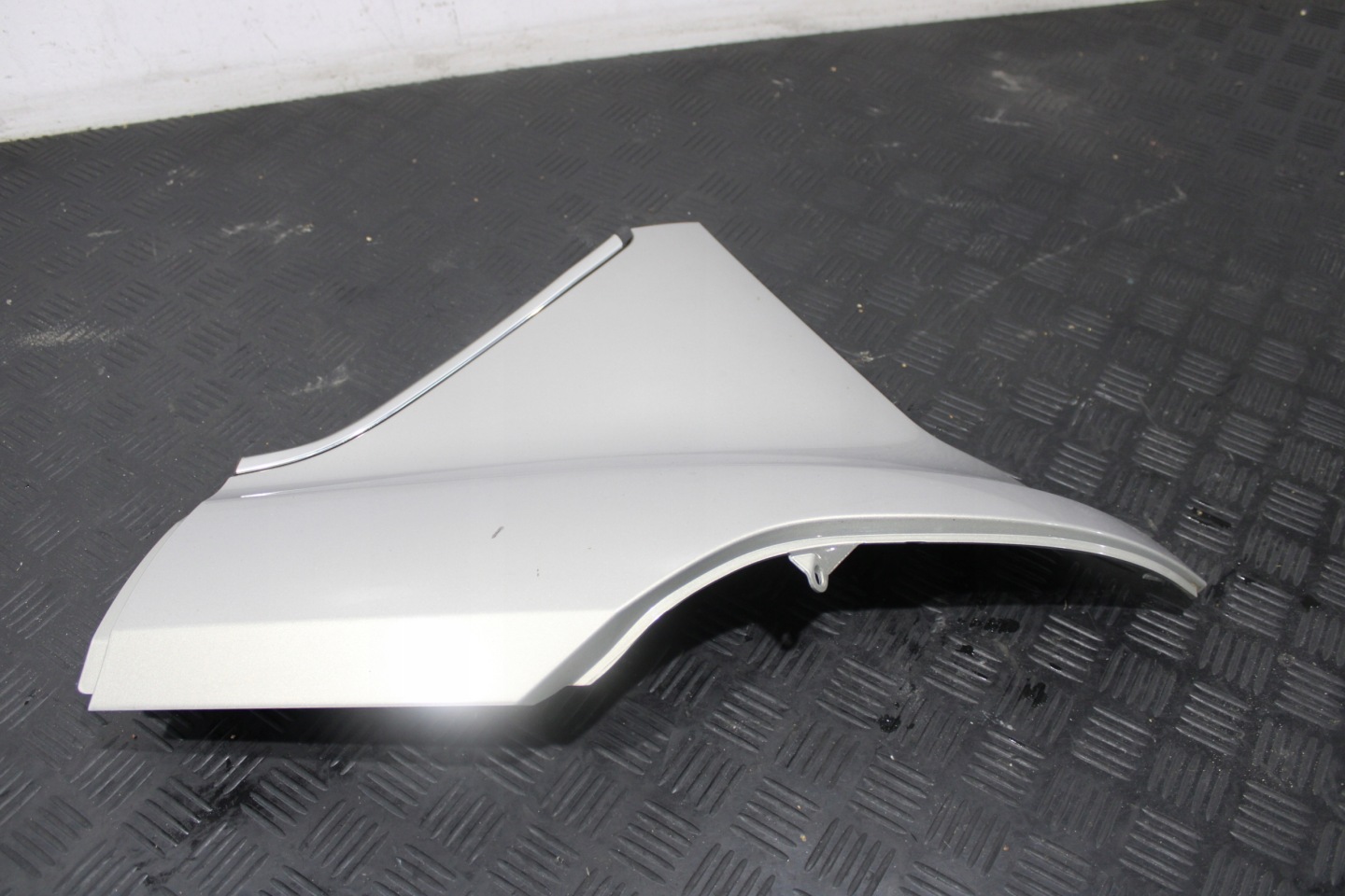 Couverture Aile Gauche Arrière FORD B-MAX AV11-R29613-CEW