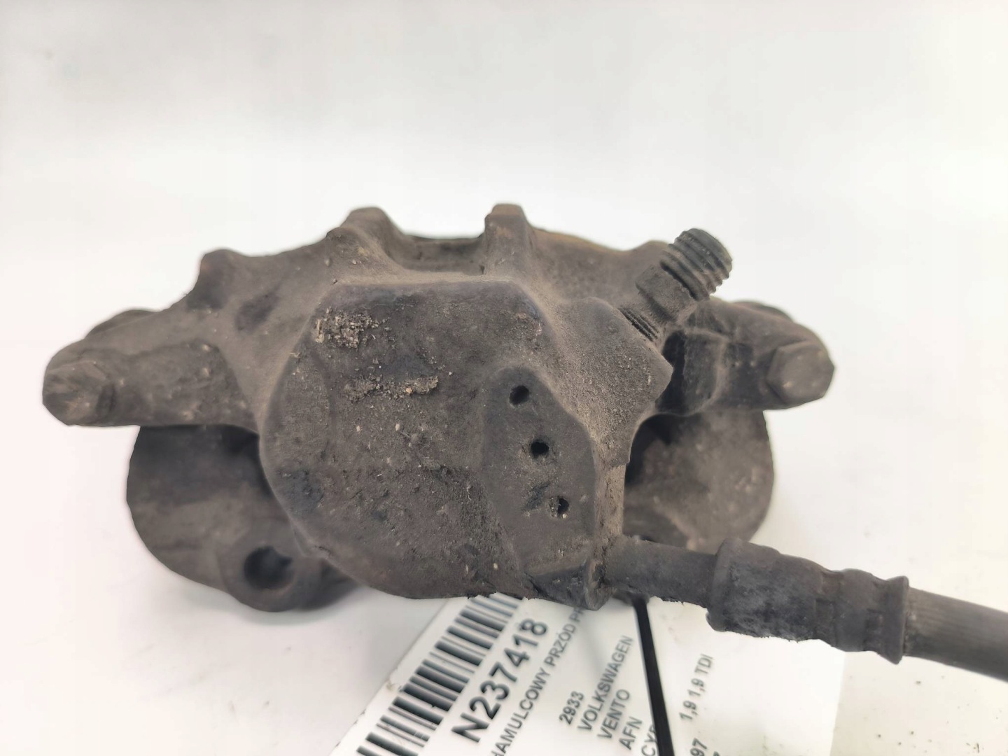 caliper brake front right 1.9 TDI VOLKSWAGEN VENTO