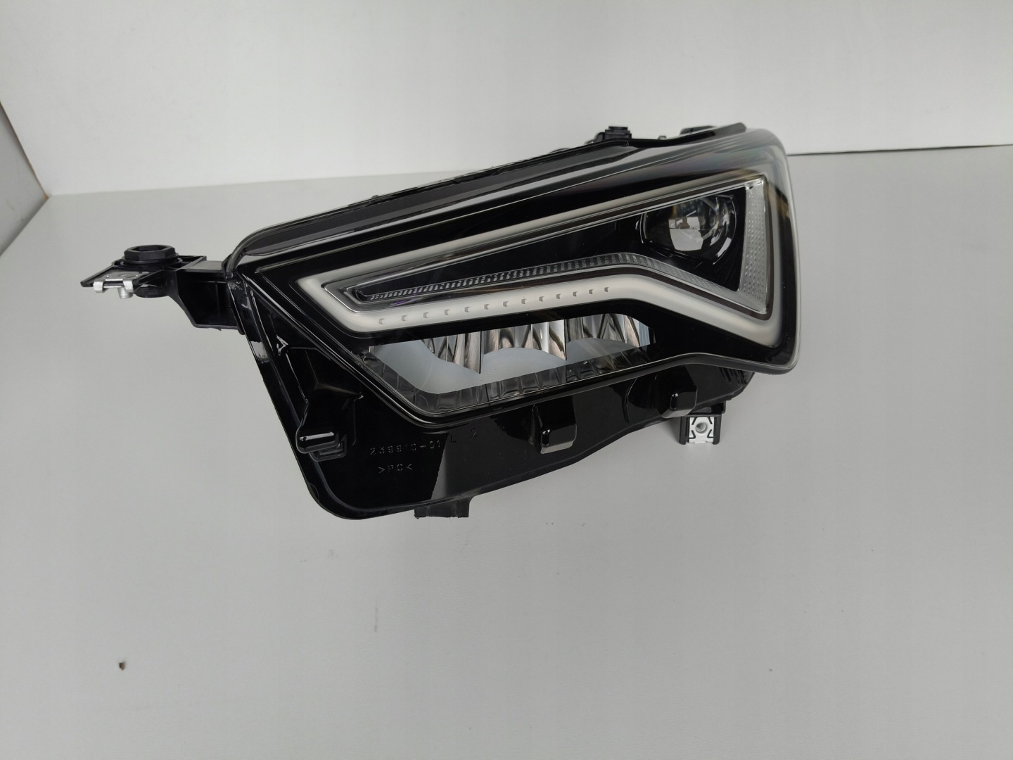 light left REFLEKTOR SEAT ATECA 575 20- LIFT FULL LED
