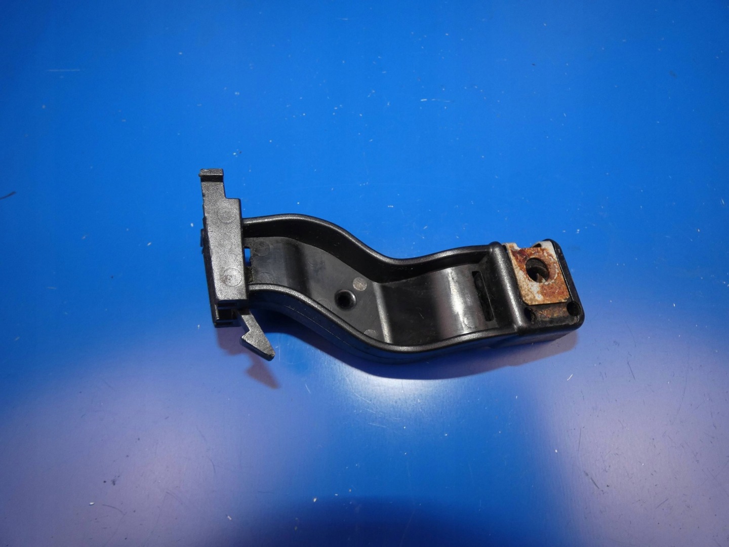 MERCEDES CLS W218 holder support bracket ZDERZKA left rear part rear
