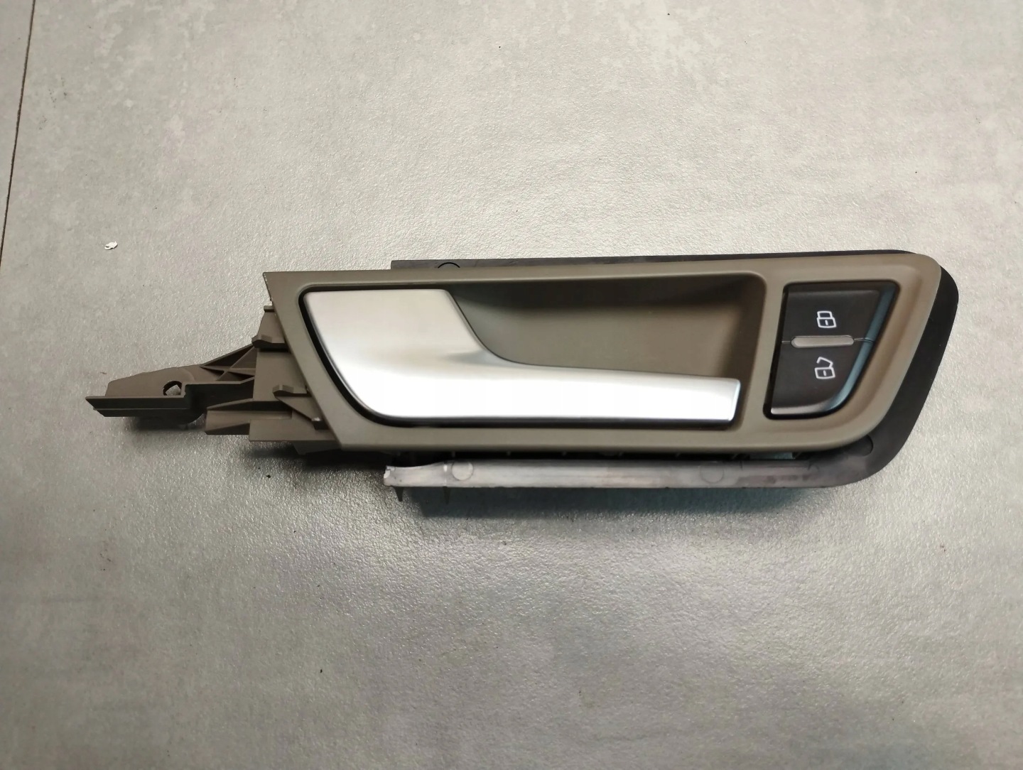 Audi Q5 8R handle WEW left front 8R0837019