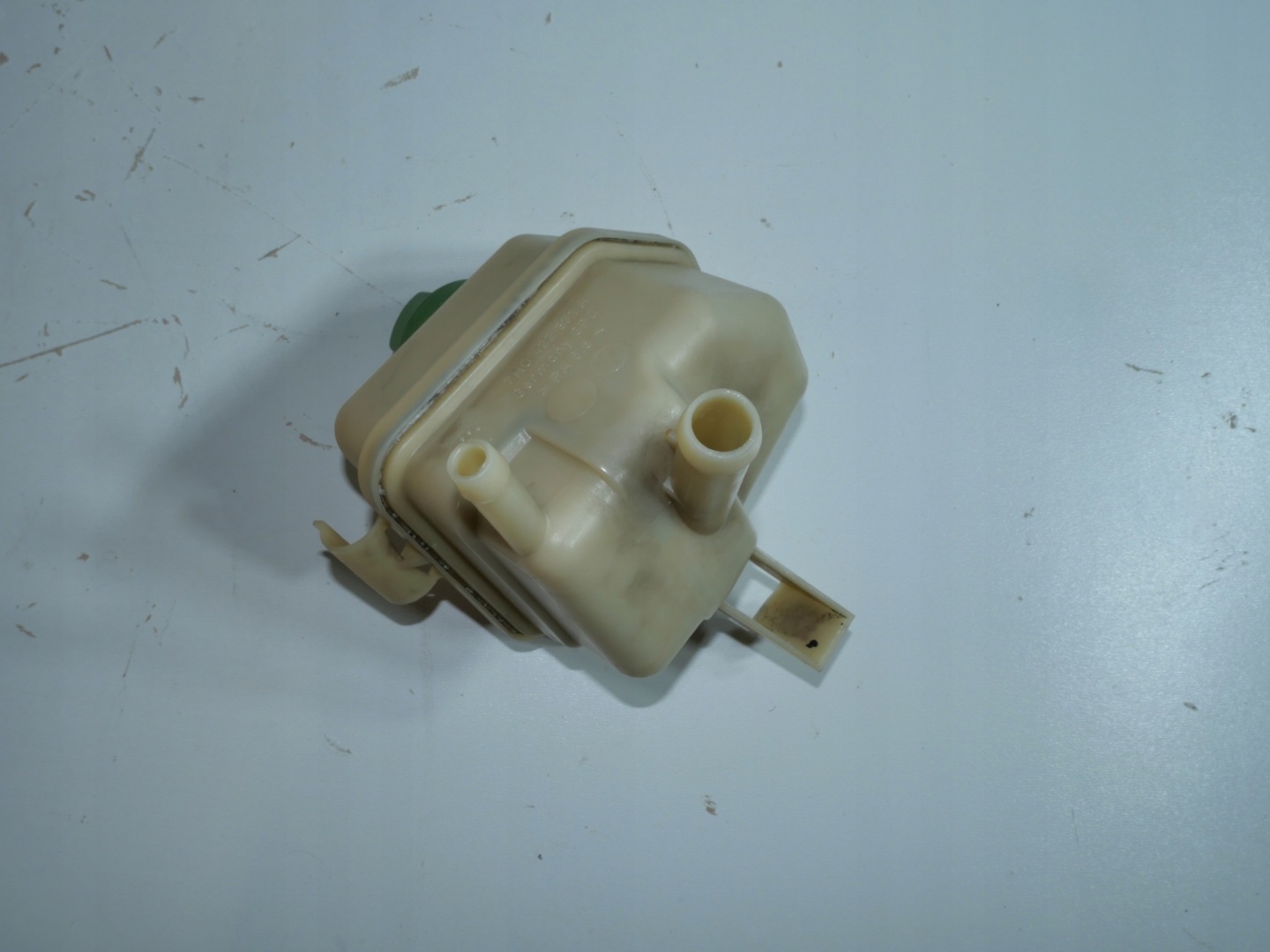 VW T5 Réservoir eau 7E0422371A