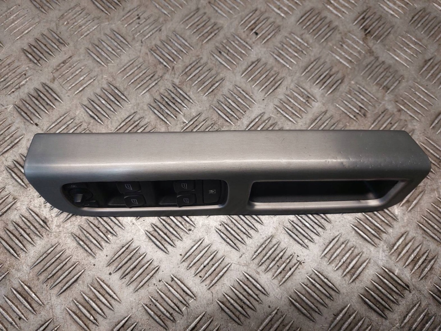 window control switch left front VOLVO V50 and 30658444 8679666