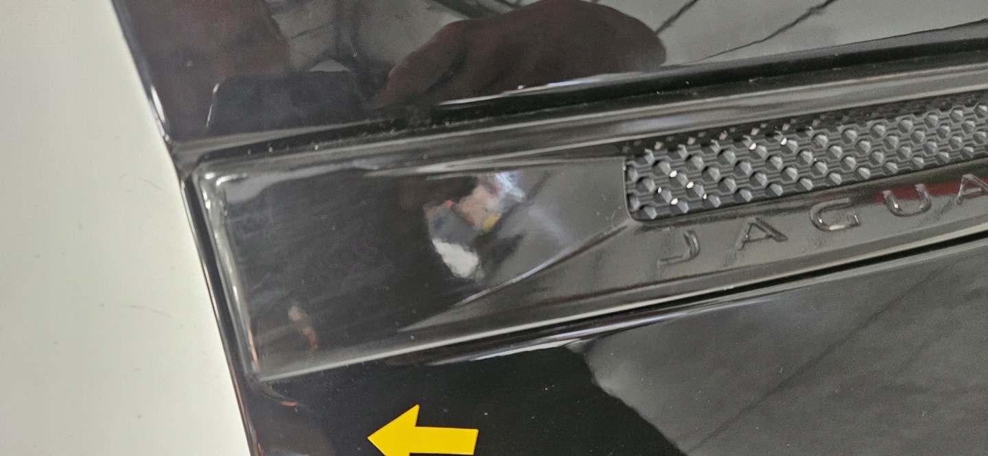 fender right front JAGUAR F PACE F-PACE original