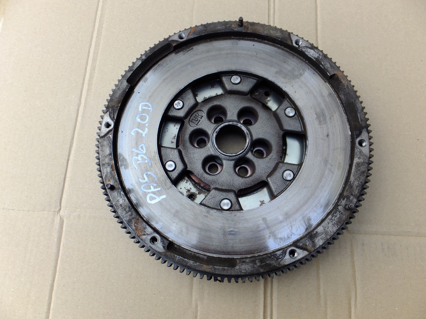 volano usato vw passat b6 2,0 tdi 2007r