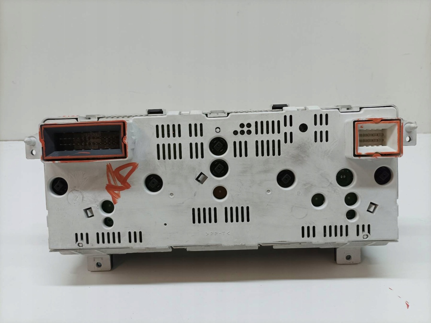 dials 04671816AC 2.0 B 141KM Chrysler PT Cruiser and (2000-2010)