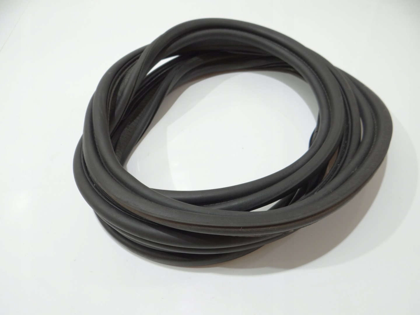 gasket bonnet boot BMW E60 7034171