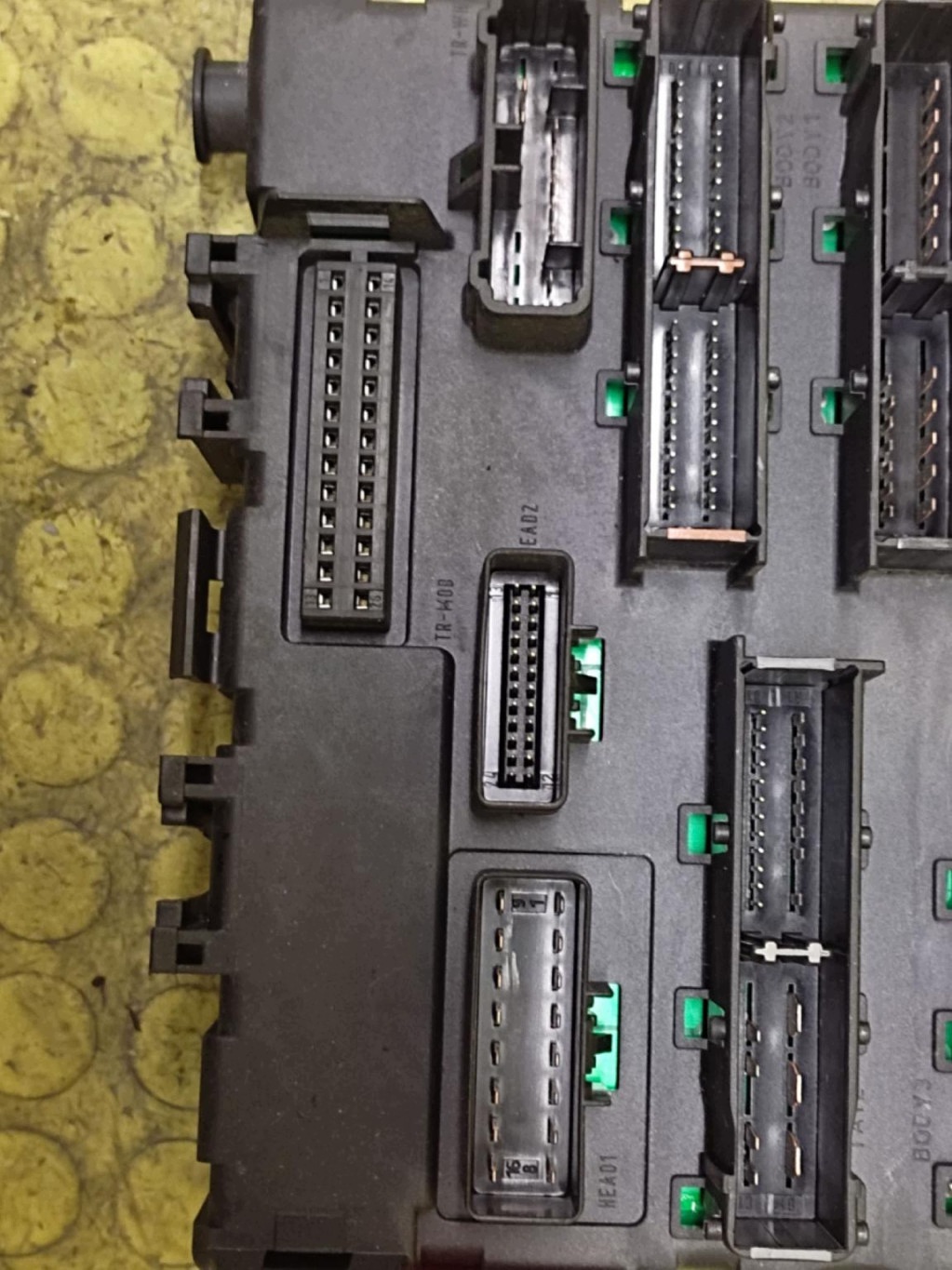 OPEL VECTRA C module compartment BSI 13112914