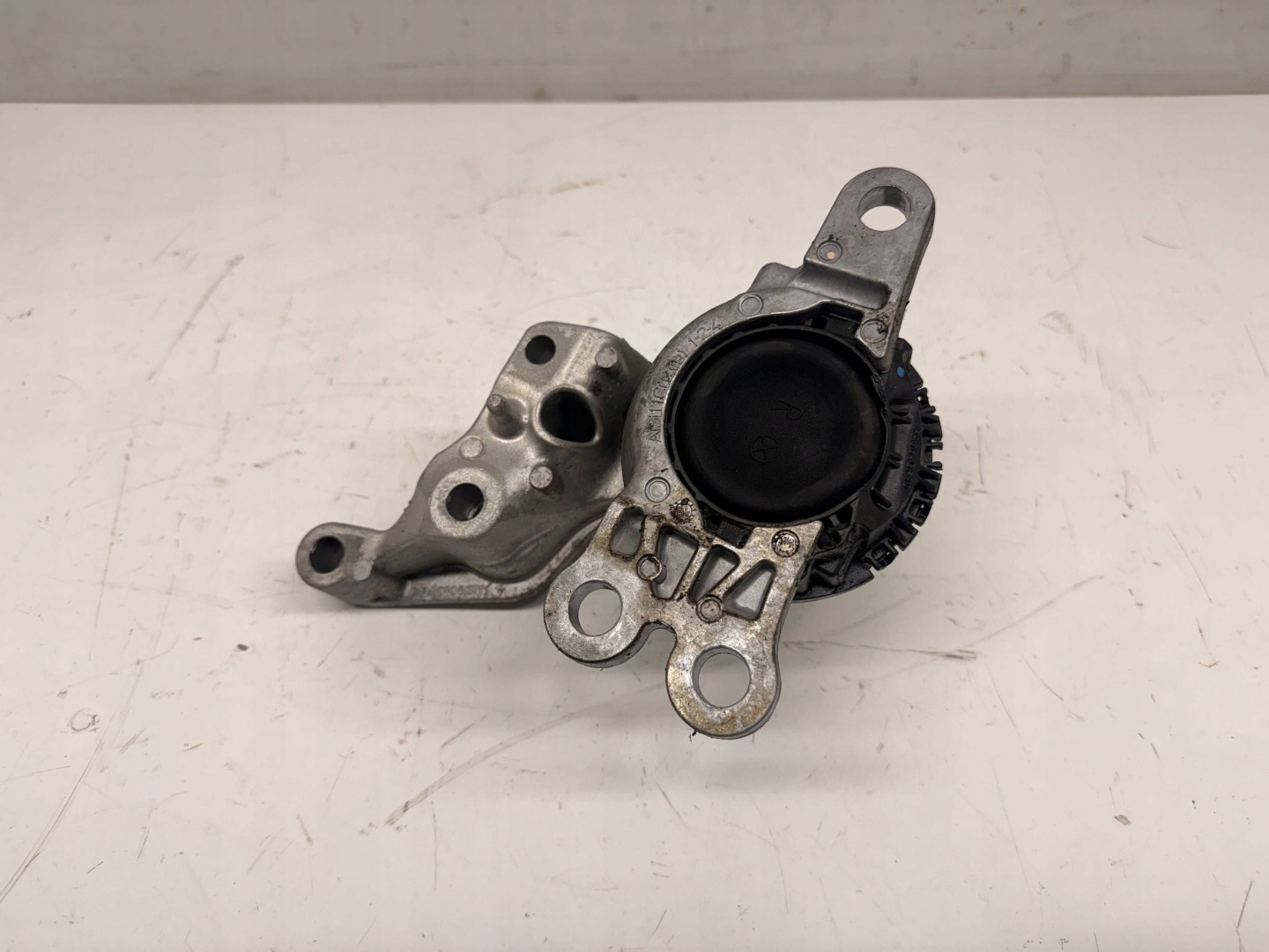 Renault Grand Scenic IV 1.6 dCi engine mount 112114BA0A