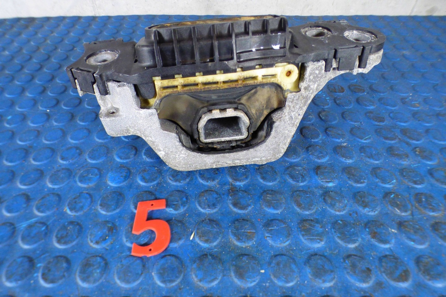 Opel Astra K V 1.5 CDTI engine mount 39193447 st.BDB