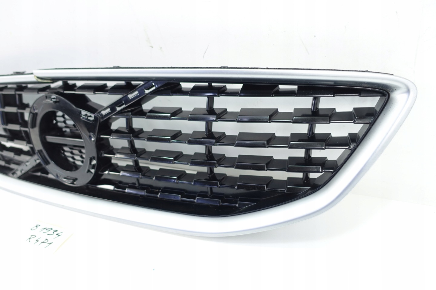 maska předek VOLVO V40 R design pod RADAR