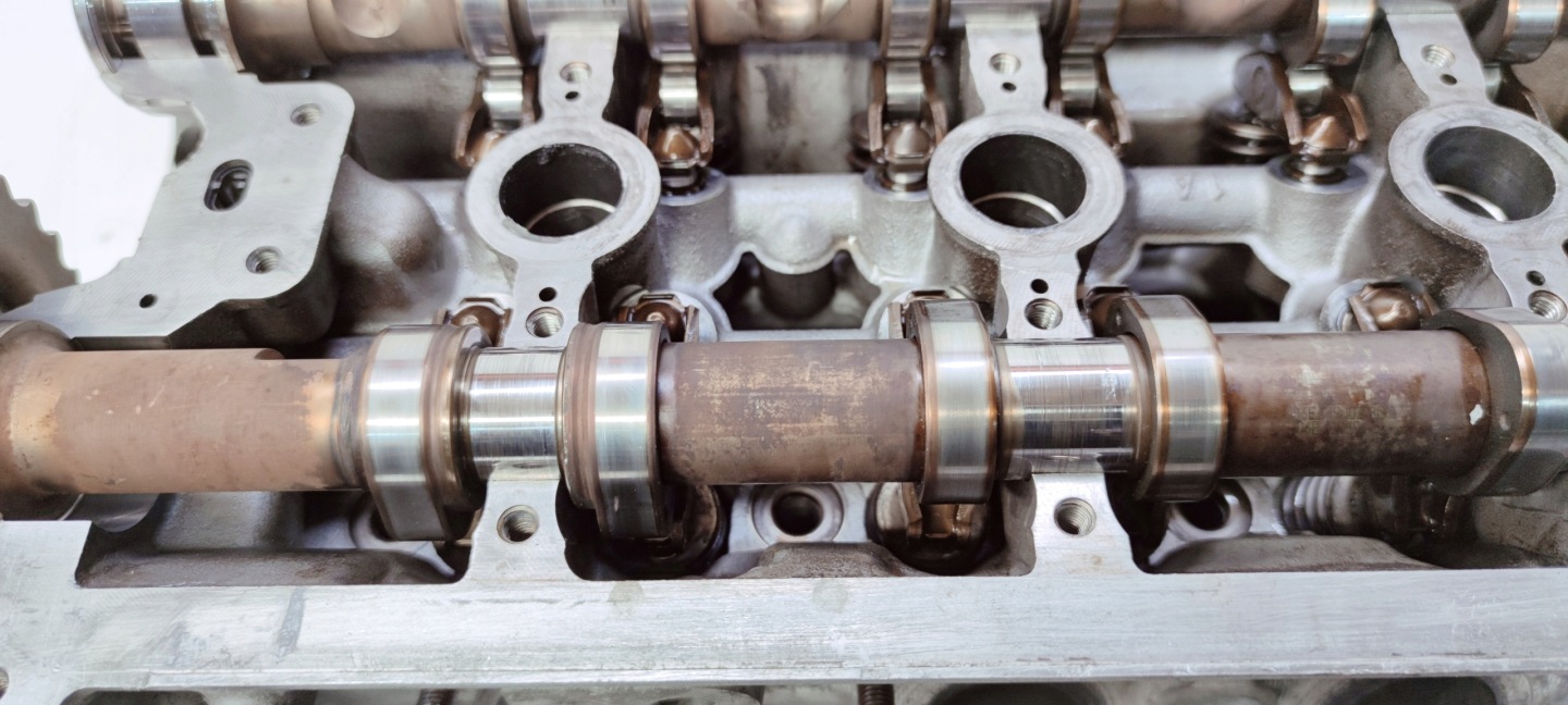 head. right AUDI A4 A5 A6 A7 3.0 TFSI 06E103404K