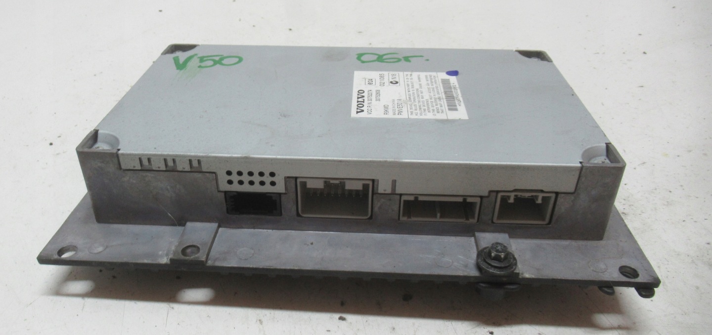 VOLVO V50 2.4 D 06R amplifier RADIA 30752608
