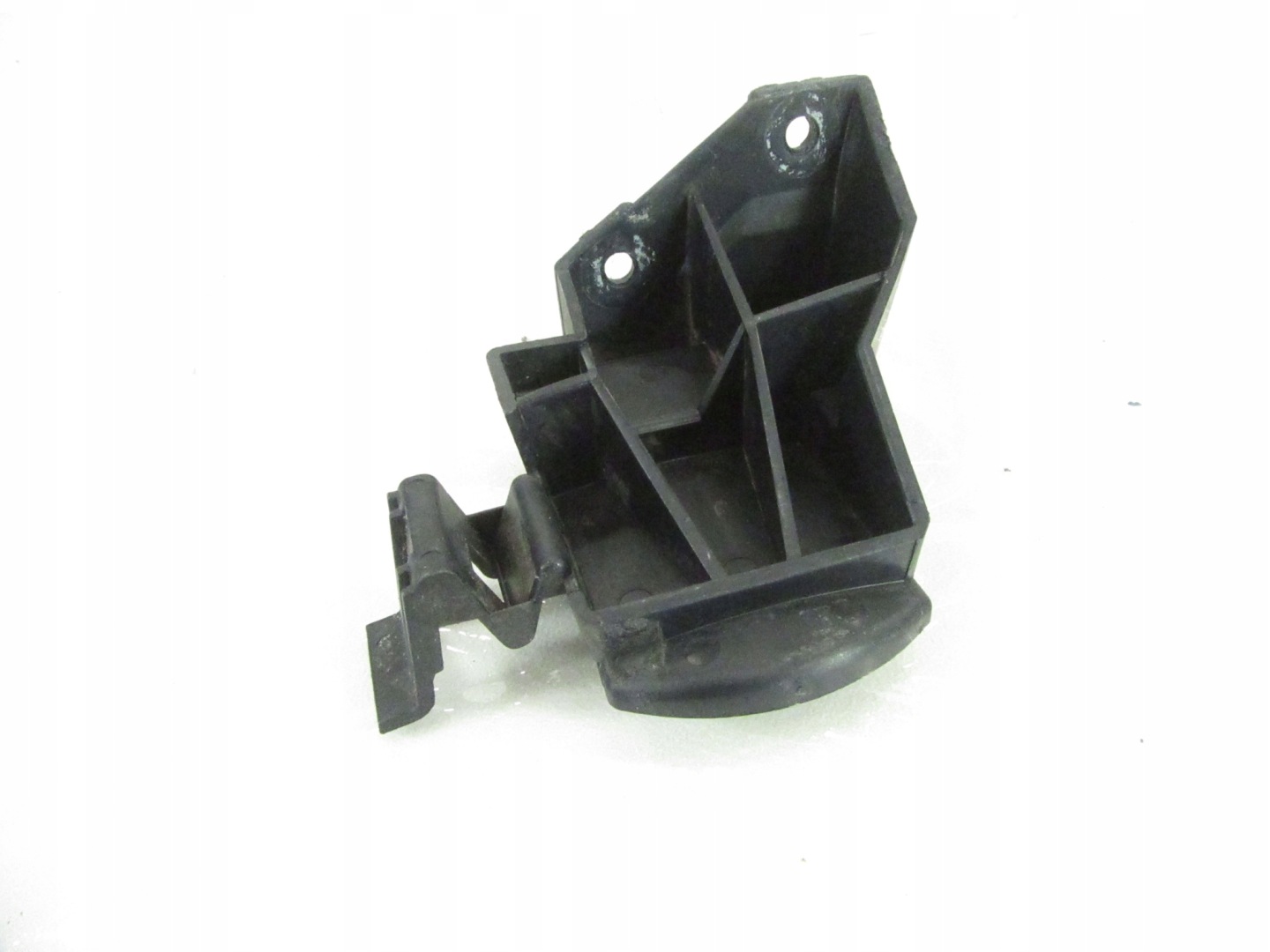 bracket holder bumper bracket right rear part BMW e46 sedan KOMBI