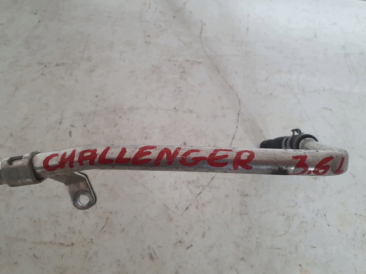 DODGE CHALLENGER 15- 3.6 RURKA vizek TERMOSTAT