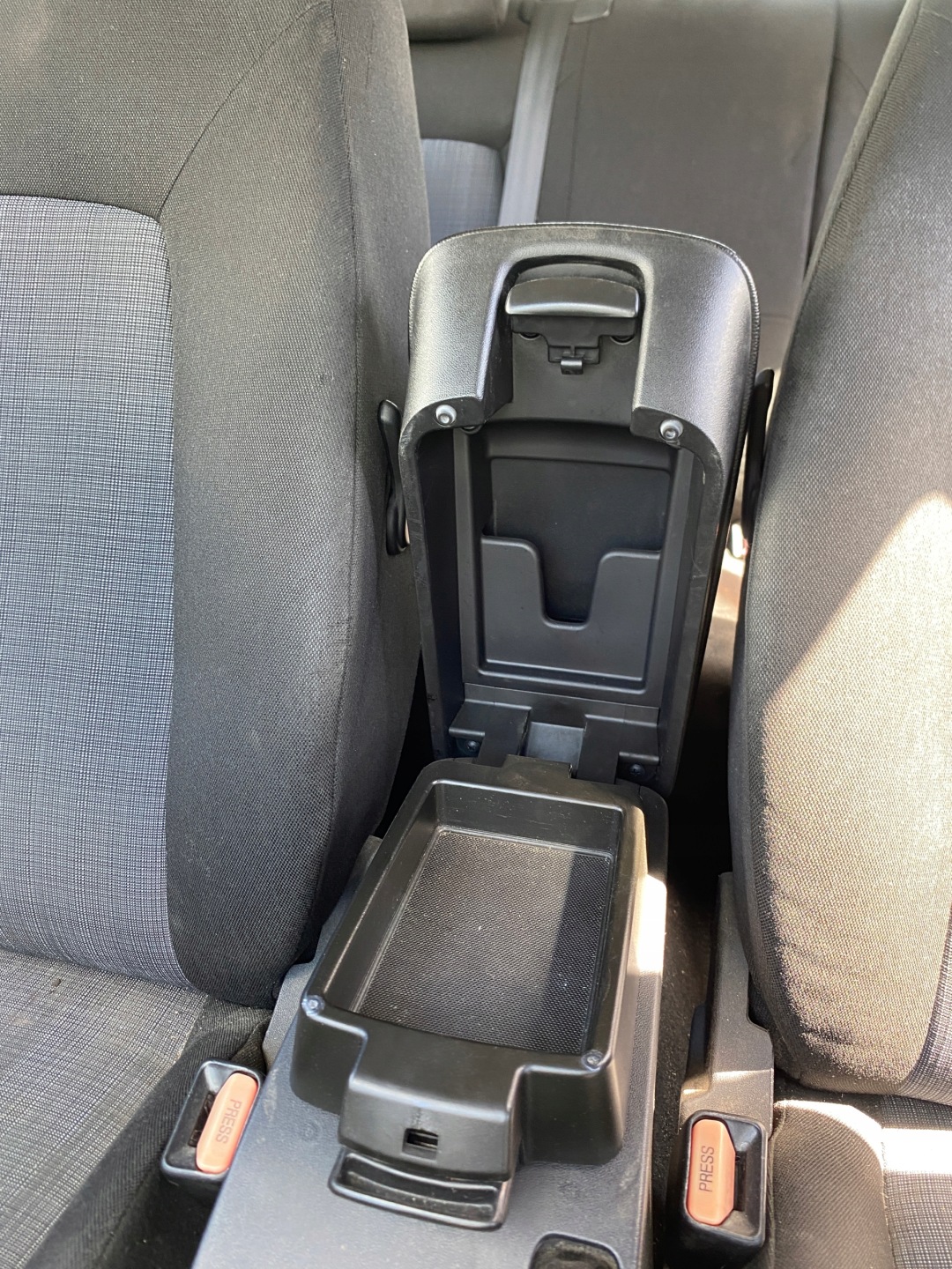 armrest tunnel central Kia Ceed SW FL 06-12