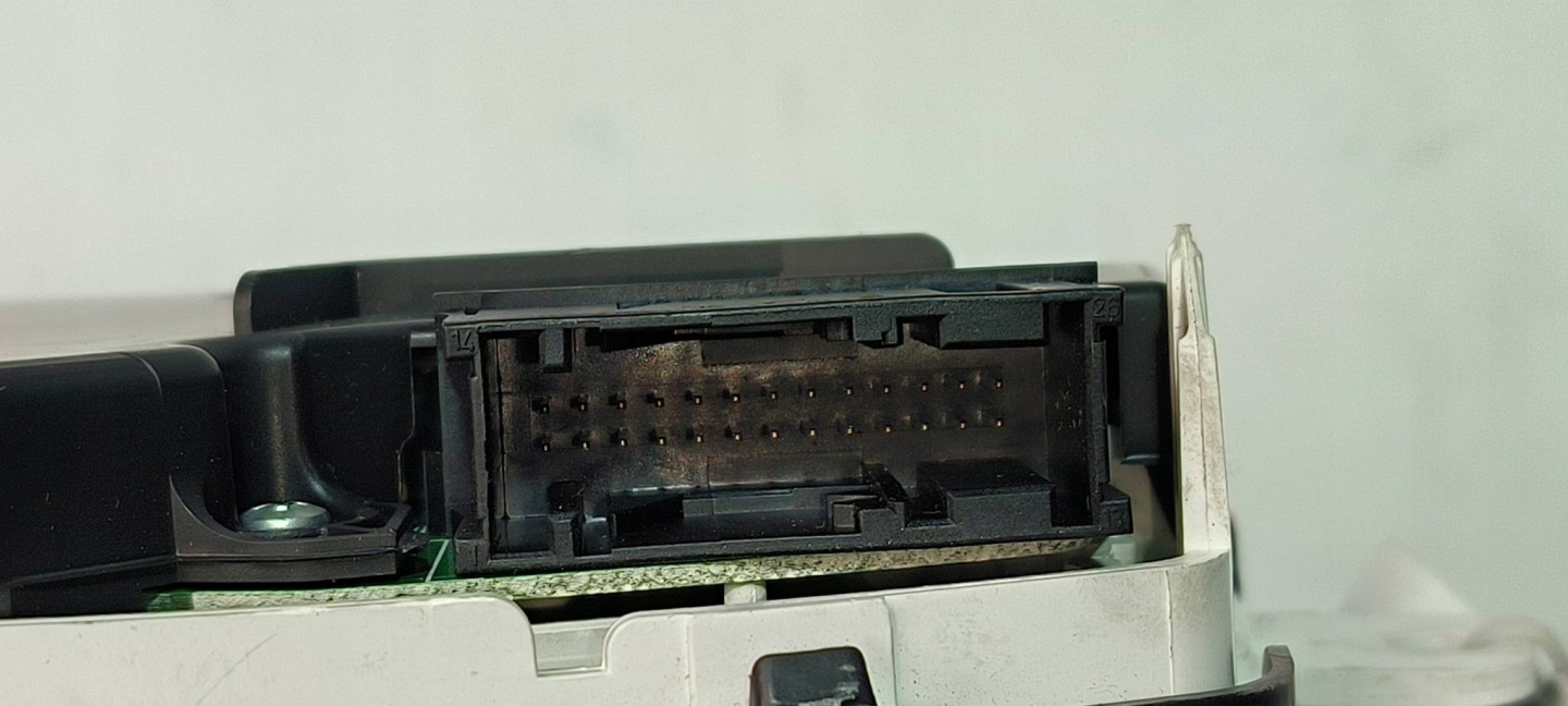 dials clock 15835316 CADILLAC DTS