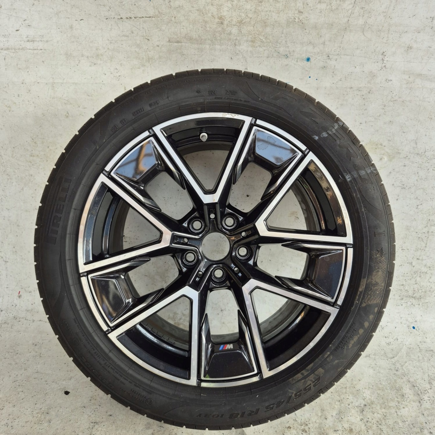 PIRELLI P ZERO 255/45R18 gomma LETNIA 18"
