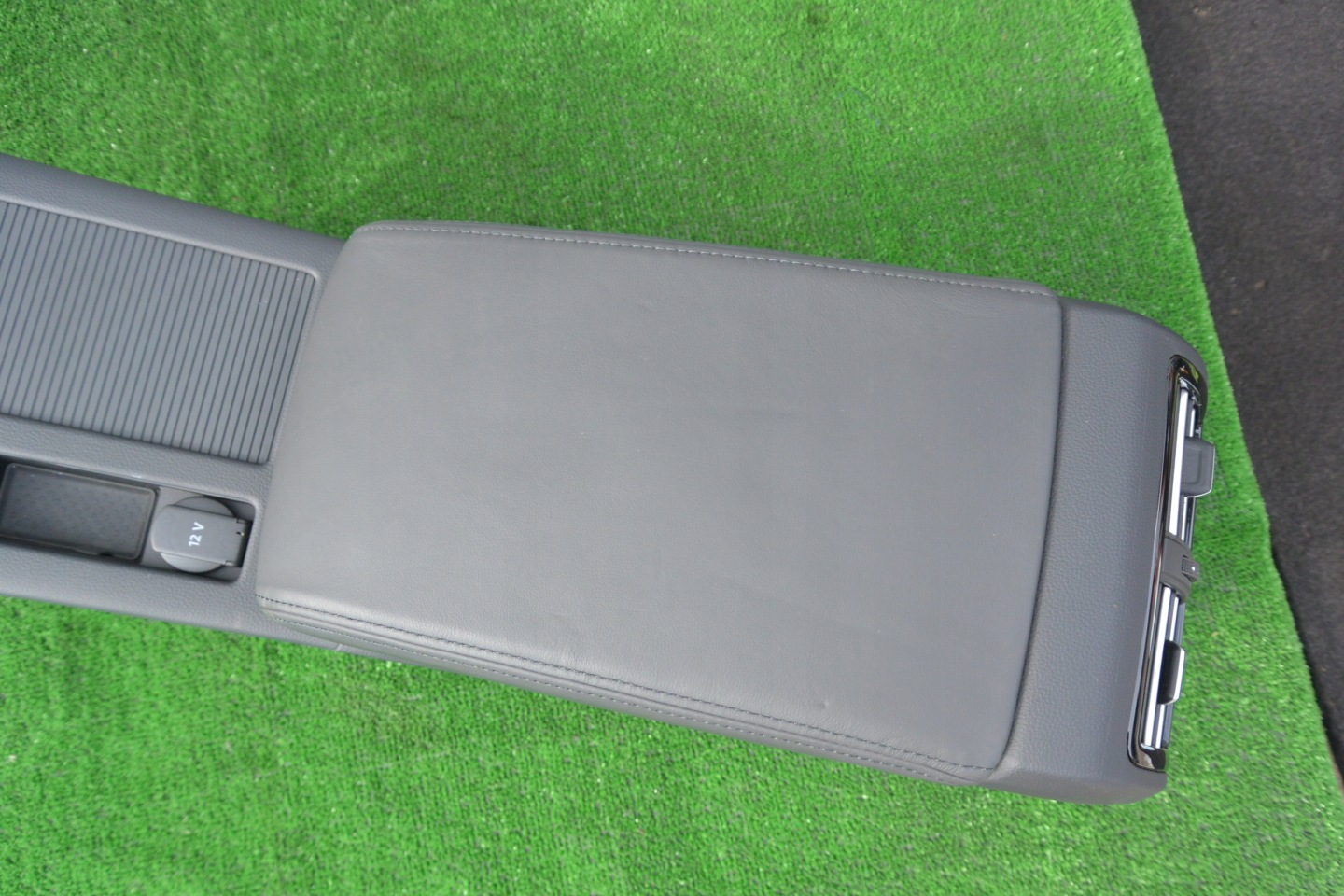 TUNEL central armrest grid air conditioning devices black VW ARTEON PASSAT B8 leather