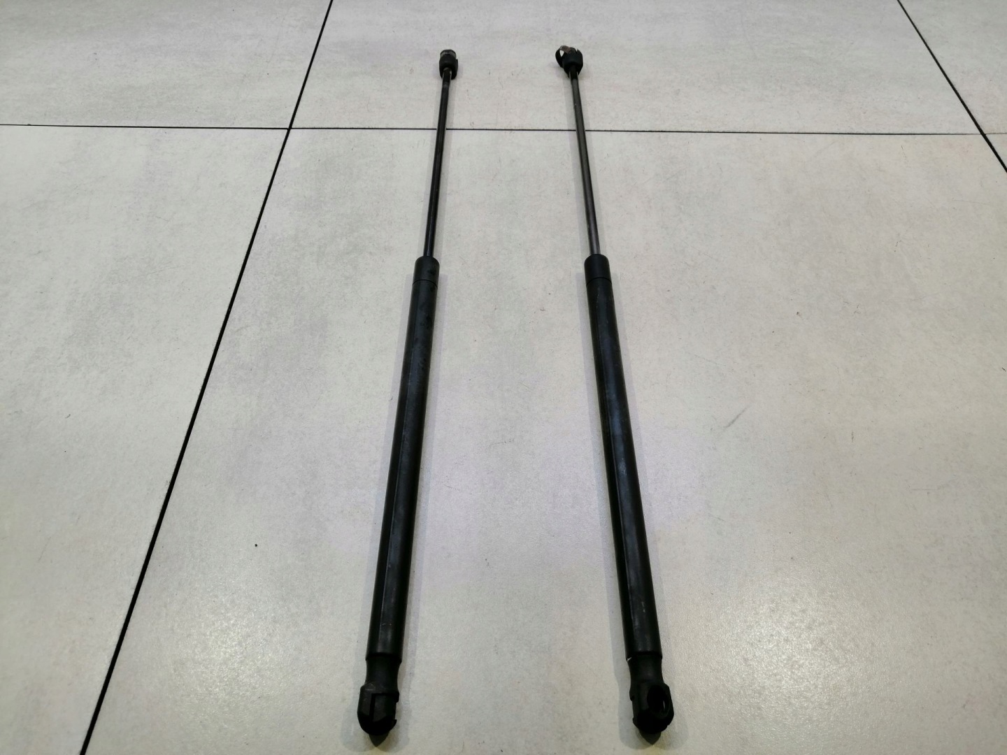 Dämpfer heckklappe FOCUS MK2 KOMBI 4M51N406A10B