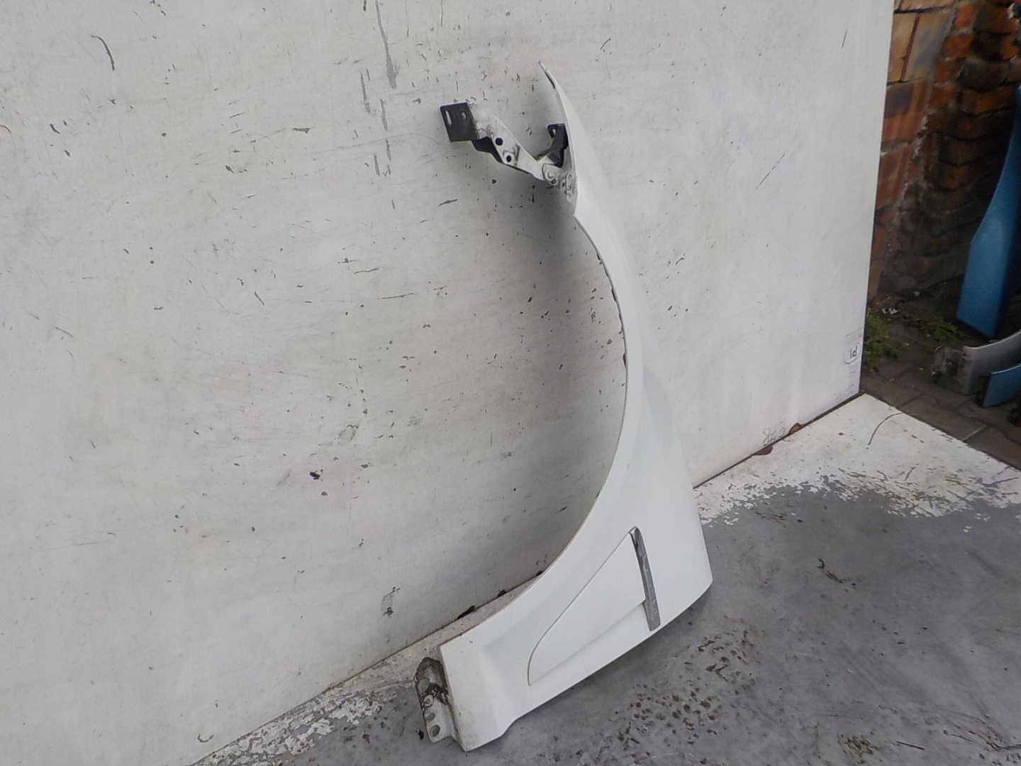 65 JAGUAR XF X250 LIFT fender left front front