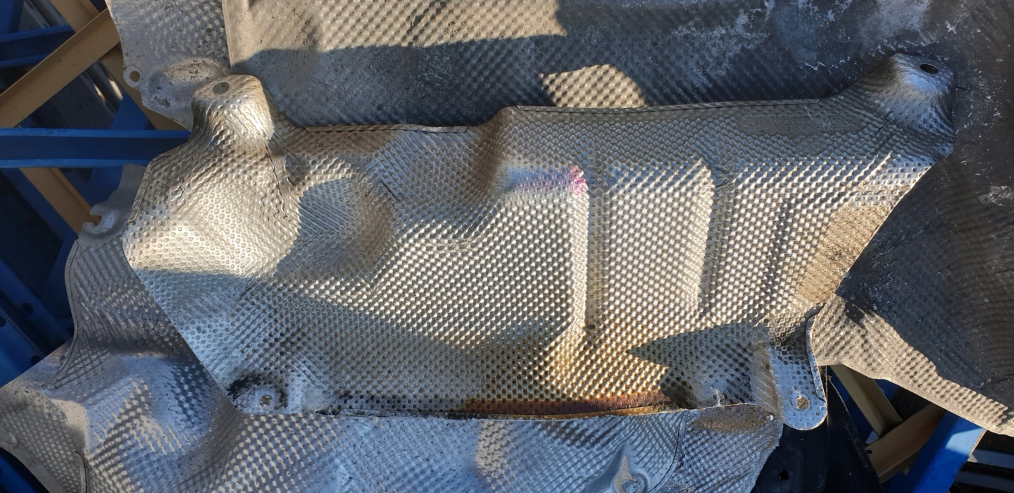Blende Abdeckung TERMICZNA MERCEDES C E W205 W213 2.2 CDI OE