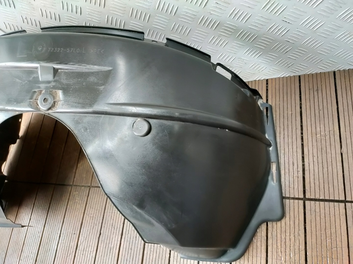 SUZUKI KIZASHI 09-14 mudguard front left front 72322-57L0 OE