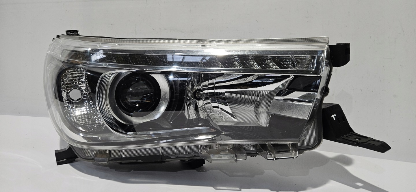 light right front LED lens TOYOTA HILUX VIII 15-20 original