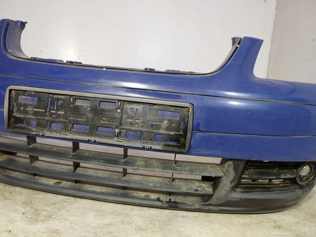 VW Touran a nárazník předek přední