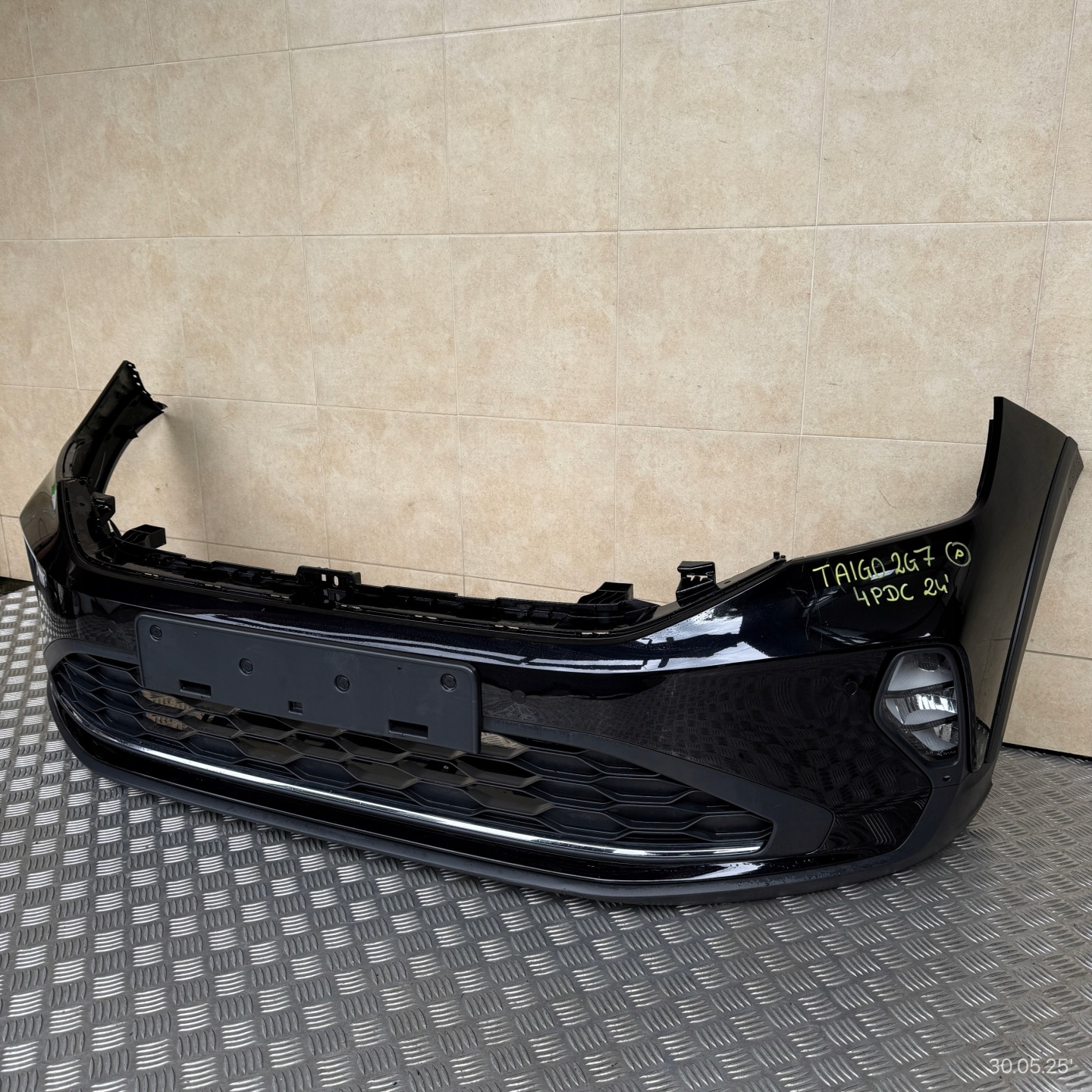 front bumper complete VW VOLKSWAGEN TAIGO 2G7 2024 ROK 4 PDC