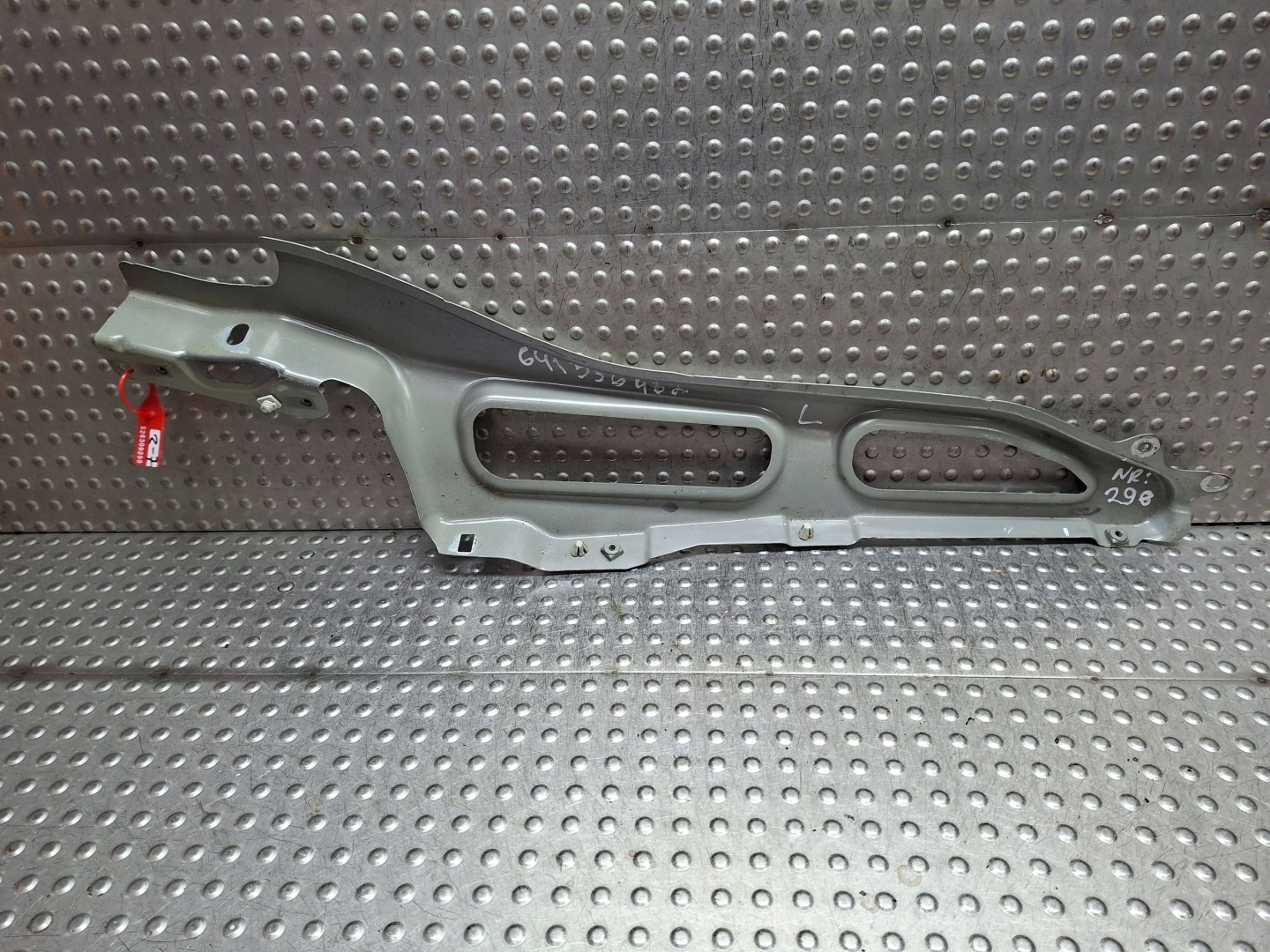 Support plaque Aile Avant Gauche 641356482 RENAULT SCENIC IV 2015
